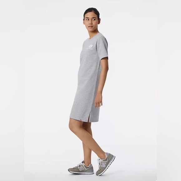 New Balance Fleece Dress⭐️ Host Pick ⭐️ - Picture 2 of 16